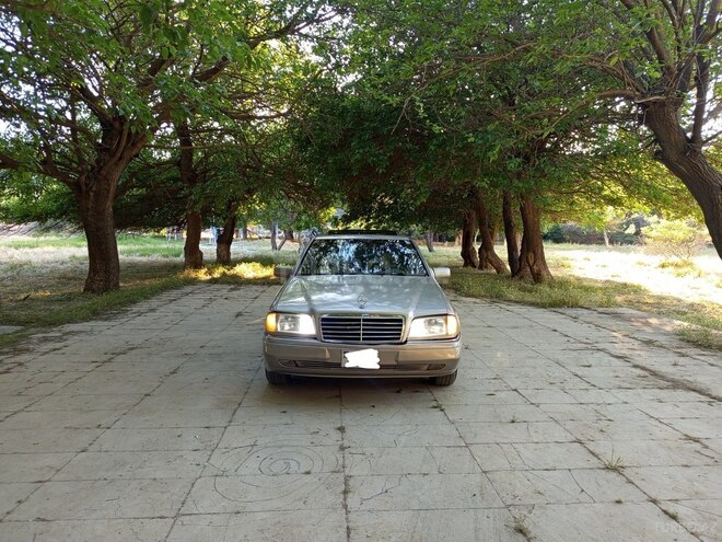 Mercedes C 220-13