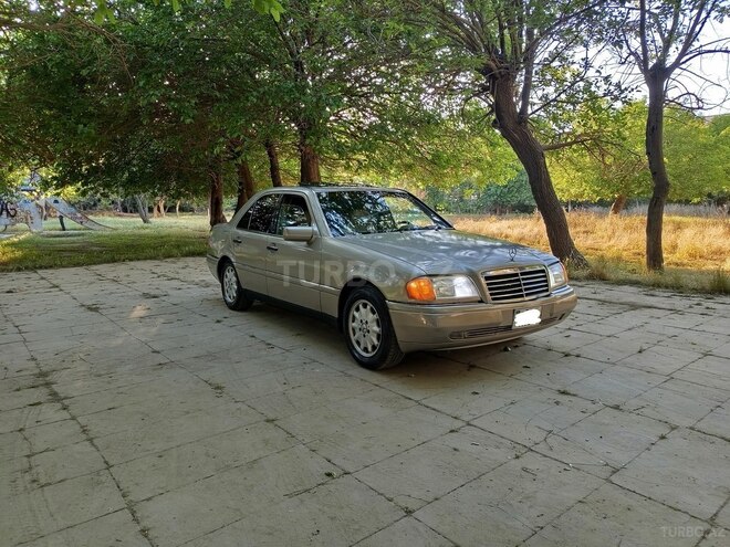 Mercedes C 220-9