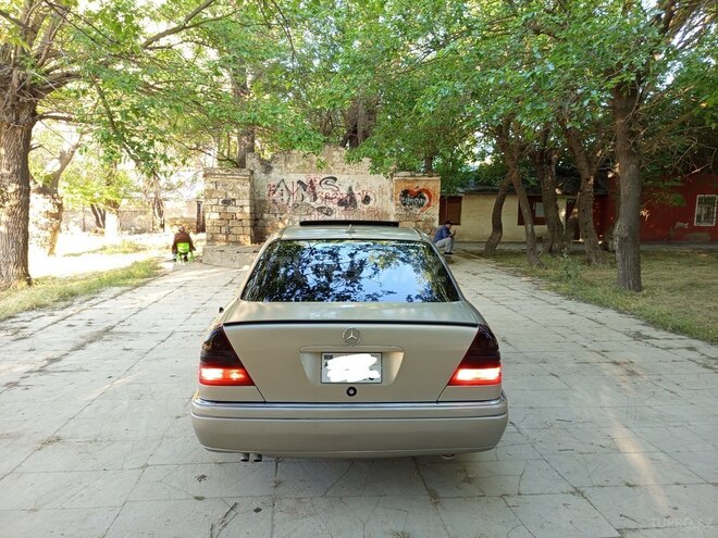 Mercedes C 220-6