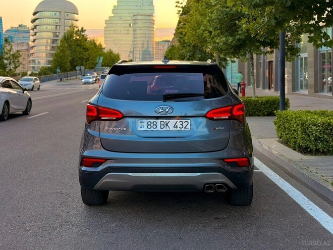Hyundai Santa Fe-5