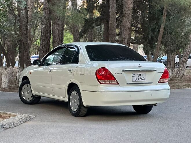Nissan Sunny-6