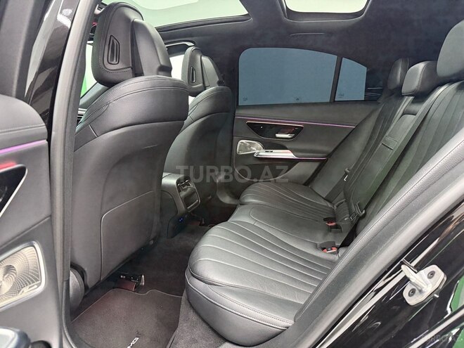 Mercedes E 300 e-12