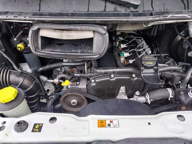 Ford Transit-6