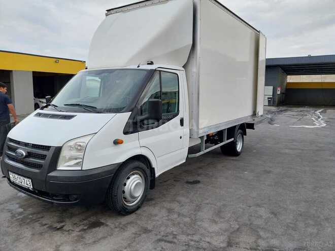 Ford Transit-5
