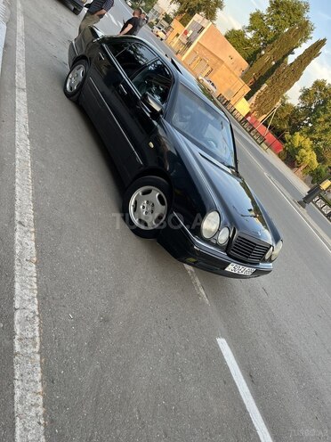 Mercedes E 240-9
