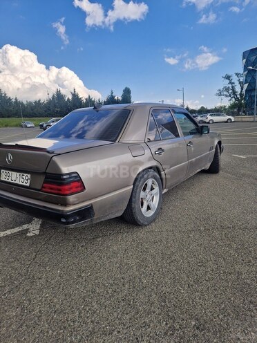 Mercedes 200 E-6