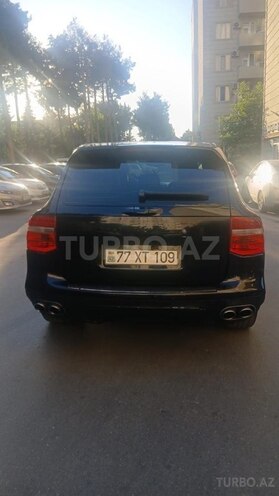 Porsche Cayenne-2