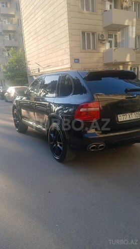 Porsche Cayenne-6