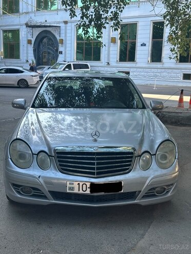 Mercedes E 220-2