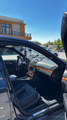Mercedes E 240-17