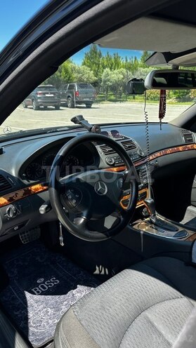 Mercedes E 240-14