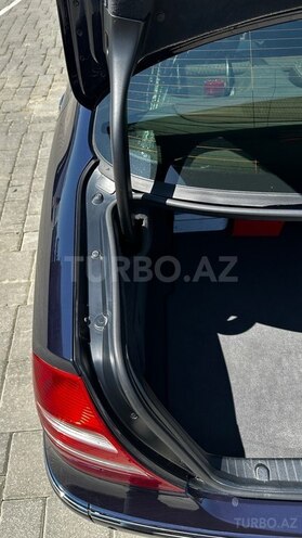 Mercedes E 240-19