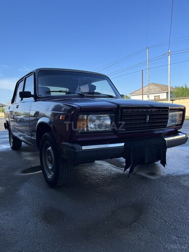 LADA (VAZ) 2107-1