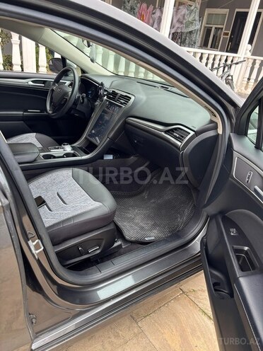 Ford Fusion (North America)-6