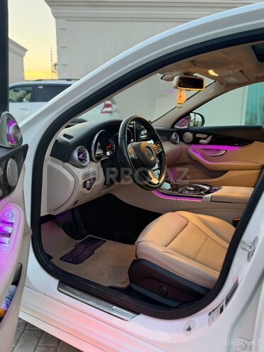 Mercedes C 300-16