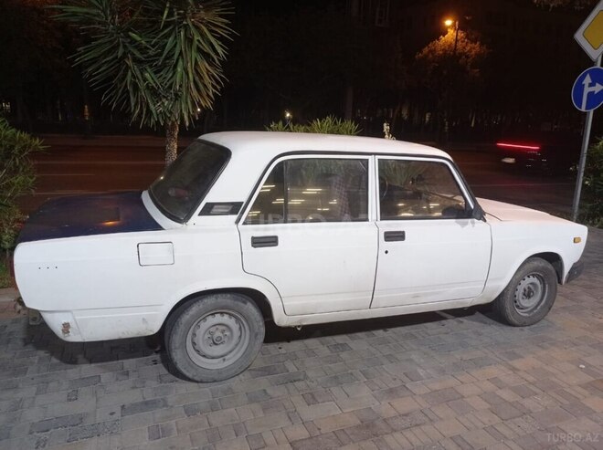 LADA (VAZ) 2107-4