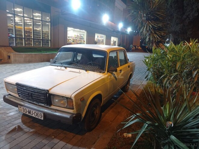 LADA (VAZ) 2107-2
