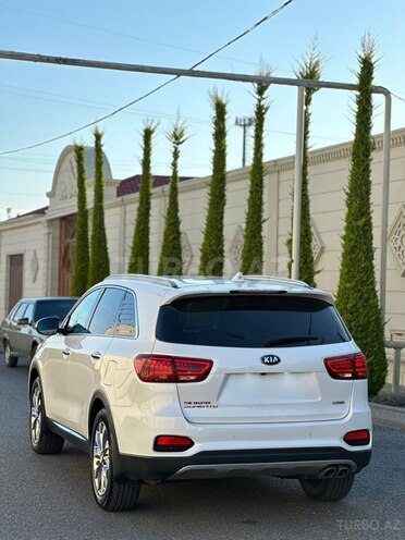 Kia Sorento-8