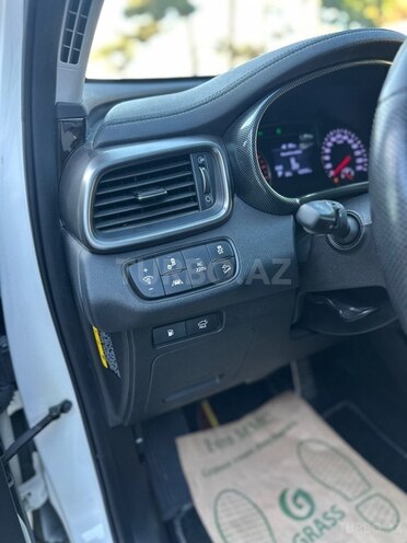 Kia Sorento-15