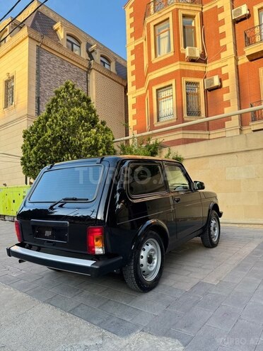 LADA (VAZ) Niva-16