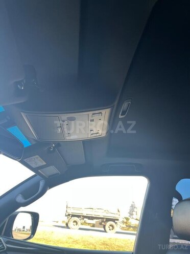 Lexus LX 570-13