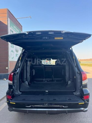 Lexus LX 570-19
