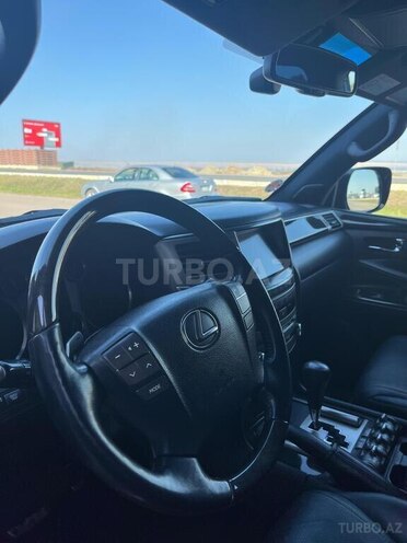 Lexus LX 570-11