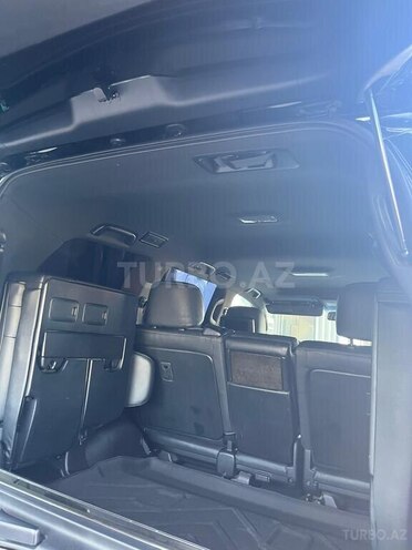 Lexus LX 570-21