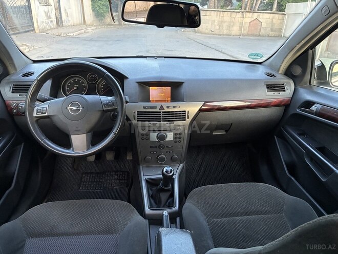 Opel Astra-10