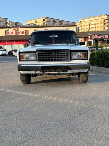 LADA (VAZ) 2107-2