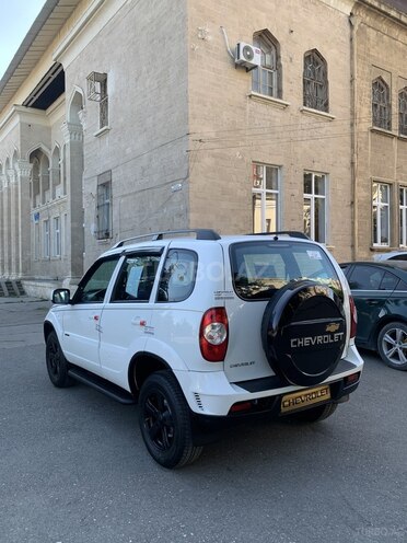 Chevrolet Niva-7