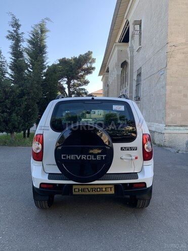 Chevrolet Niva-5