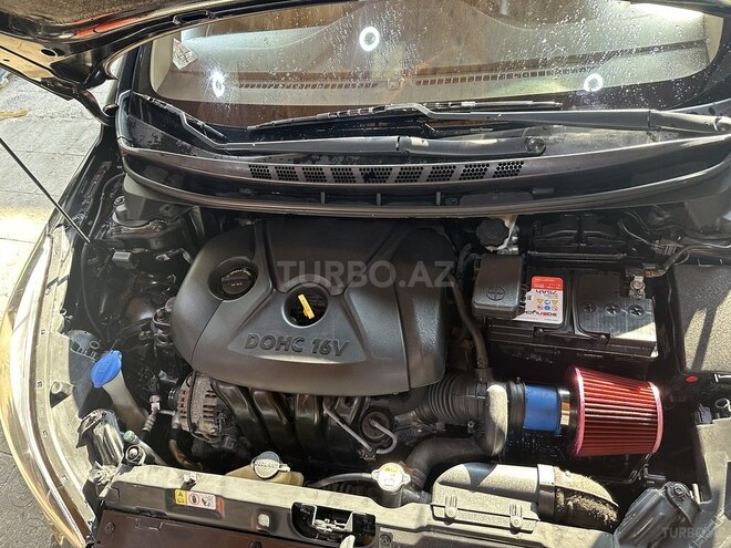 Hyundai Elantra-7