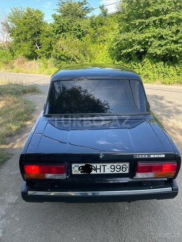 LADA (VAZ) 2107-2