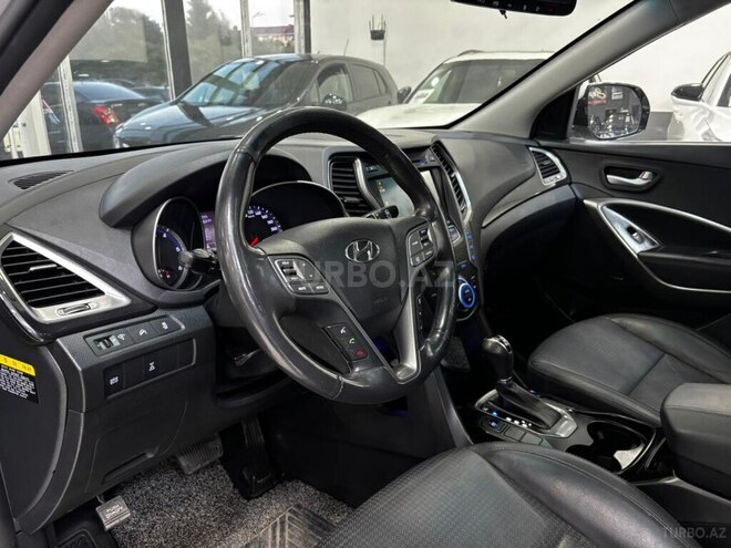 Hyundai Santa Fe-10