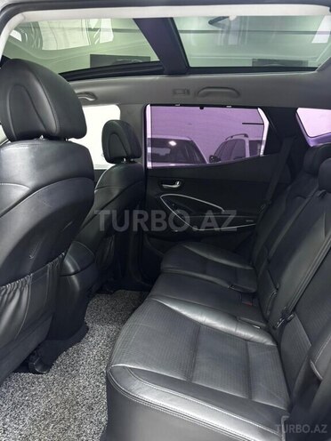 Hyundai Santa Fe-13