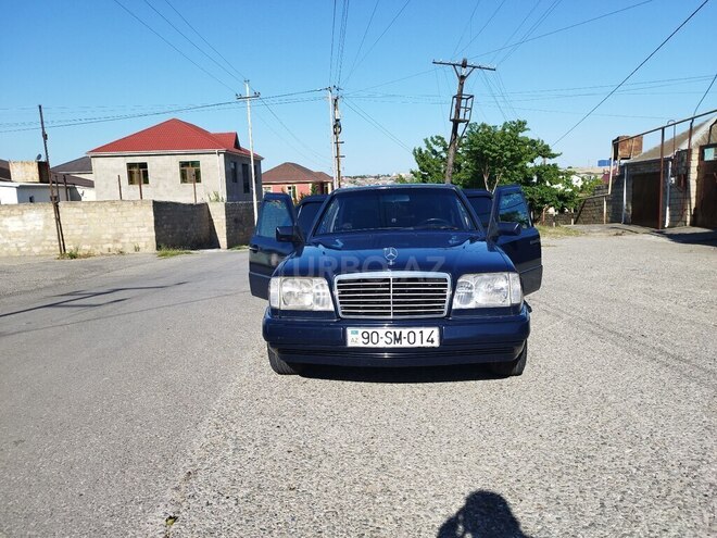 Mercedes E 200-5