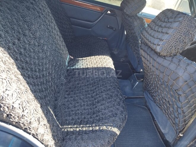 Mercedes E 200-6