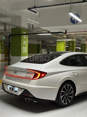 Hyundai Sonata-4