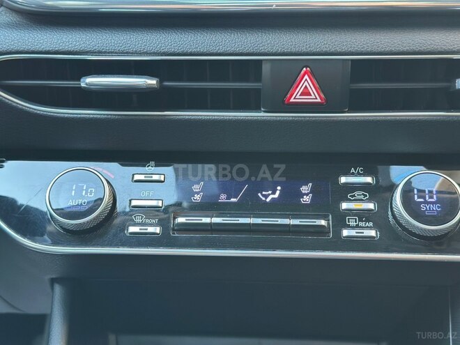 Hyundai Sonata-16