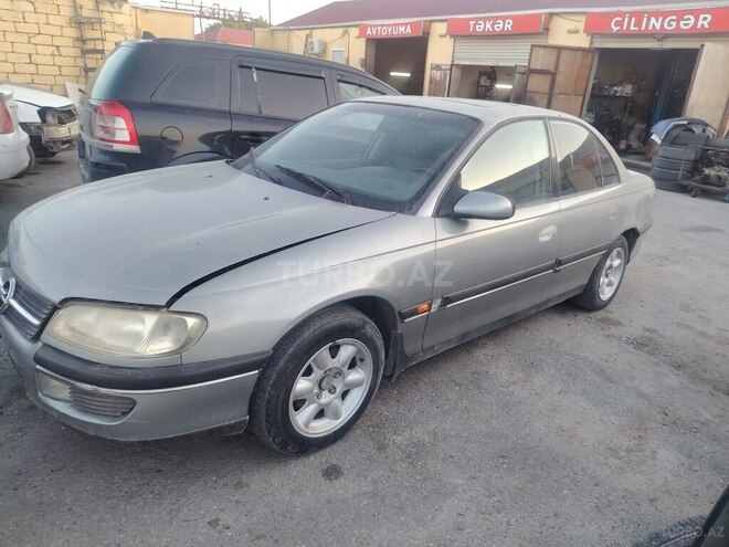 Opel Omega-2