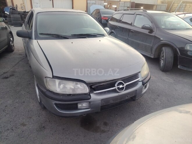 Opel Omega-1