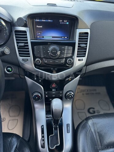Chevrolet Cruze-10
