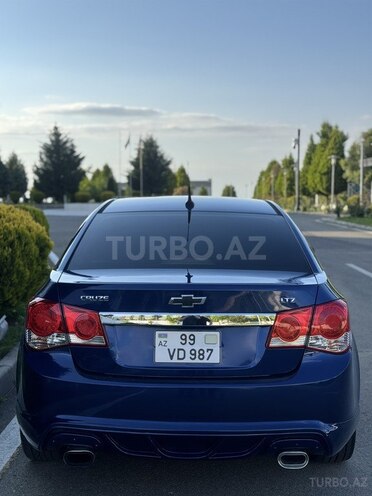 Chevrolet Cruze-13