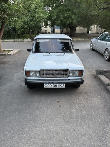 LADA (VAZ) 2107-1