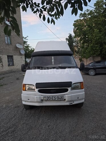 Ford Transit-5