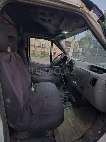 Ford Transit-9