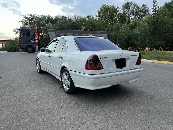 Mercedes C 230-8