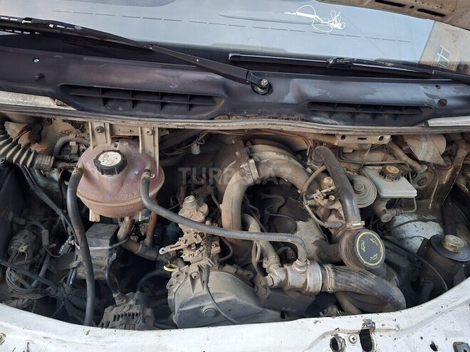 Ford Transit-12
