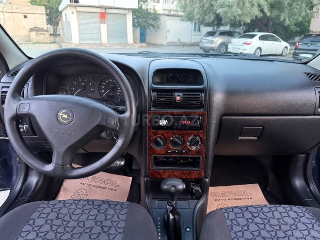 Opel Astra-11